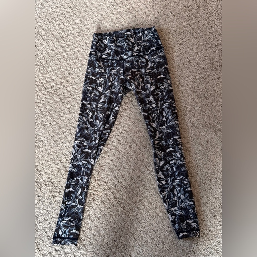 Lululemon Floral Print Leggings Size 6 High Rise Athletic Yoga Pants